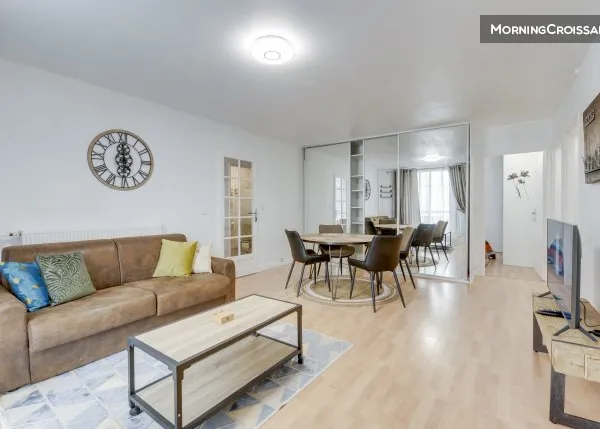Chic & spacious apart with parking