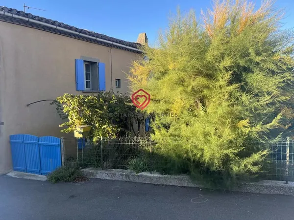 Maison a renover avec jardin