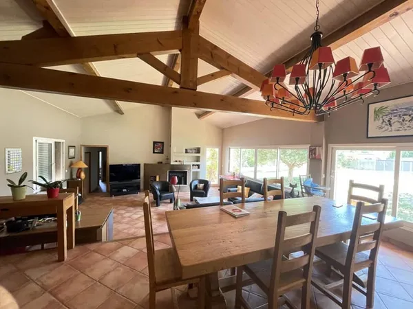 Maison 6 pièces 165 m²