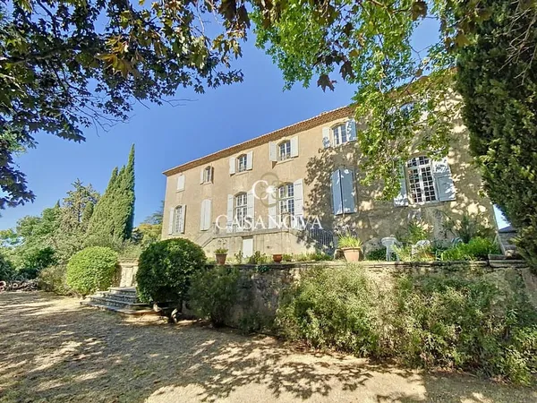 Entre MONTPELLIER & BEZIERS: Le charme de l'ancien et l'histoire d'une Maison de Maître datant de 17