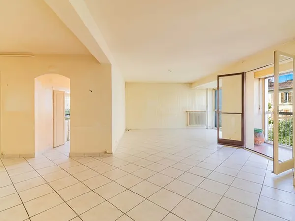 Appartement Marseille 13005 3 pièce(s) 90 m2