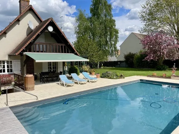 Maison 7 pièces 213 m²