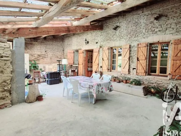 Maison 5 pièces 196 m²