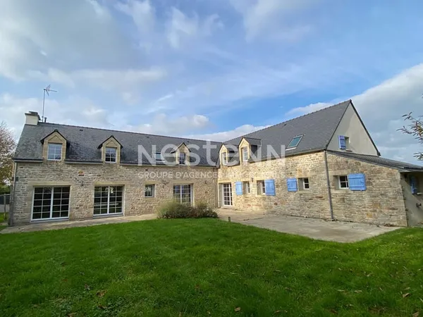Maison 9 pièces 290 m²