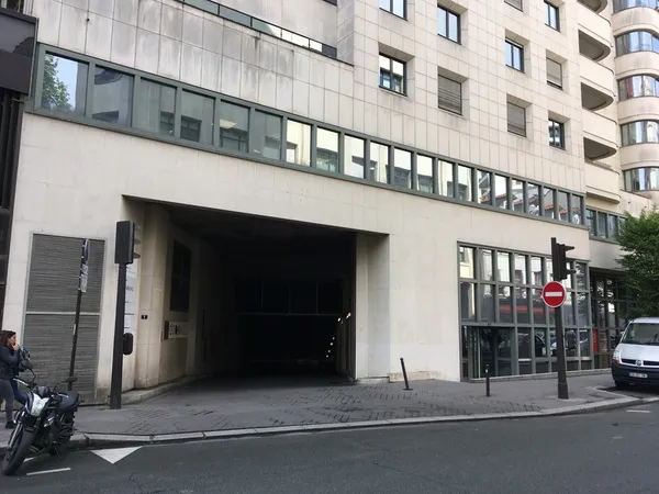 Parking 10 m²