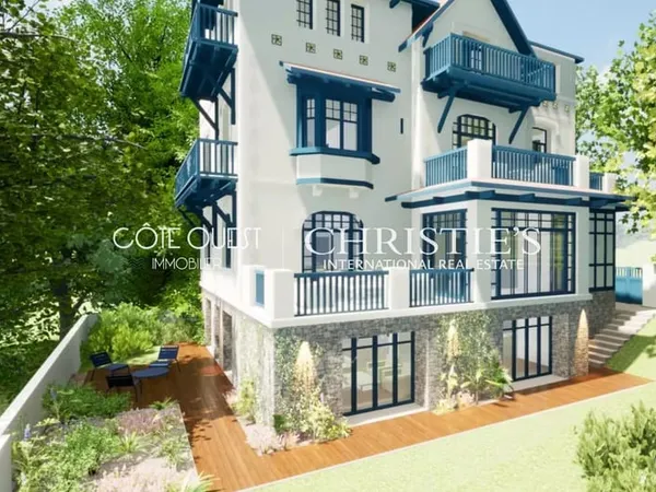 À vendre Saint-Jean-de-Luz - Appartement de 118 m² avec jardin