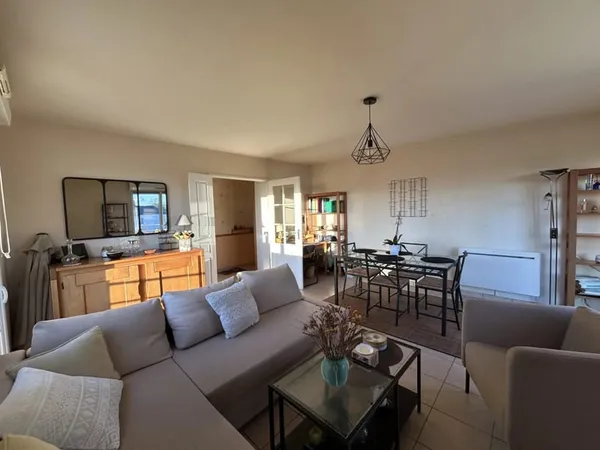 LA RICHE BOTANIQUE - APPARTEMENT T3 AVEC BALCONS et DEUX PL
