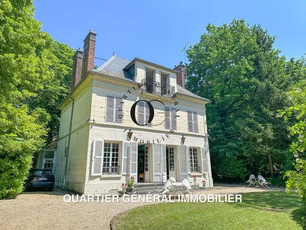 Maison 6 pièces 300 m²