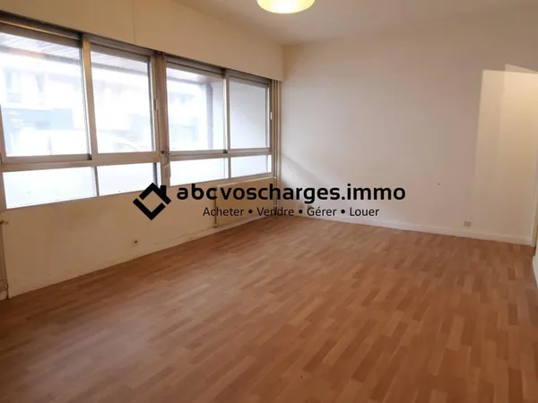 Studio RDC rue solférino et parking