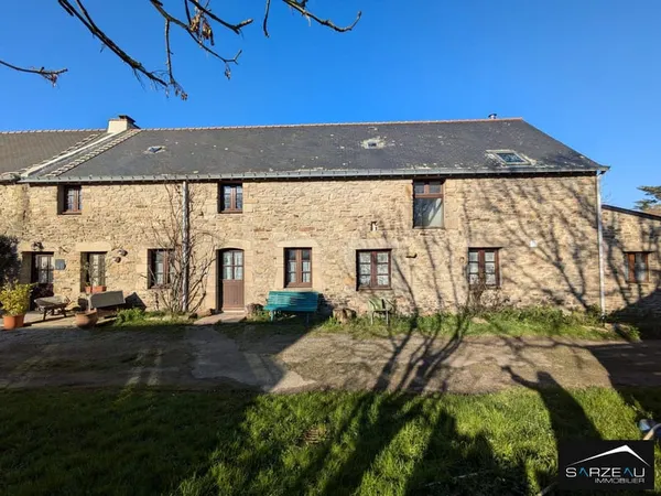 Maison 11 pièces 218 m²