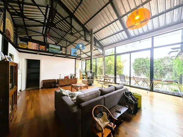 Loft 7 pièces 270 m²