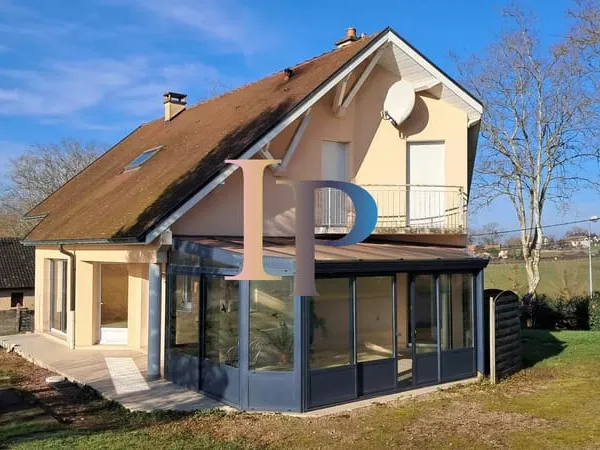 MAISON PROCHE CENTRE VILLE PARAY LE MONIAL