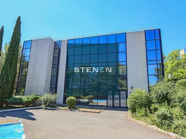LOCATION BUREAUX 122M2 À Aix-en-Provence