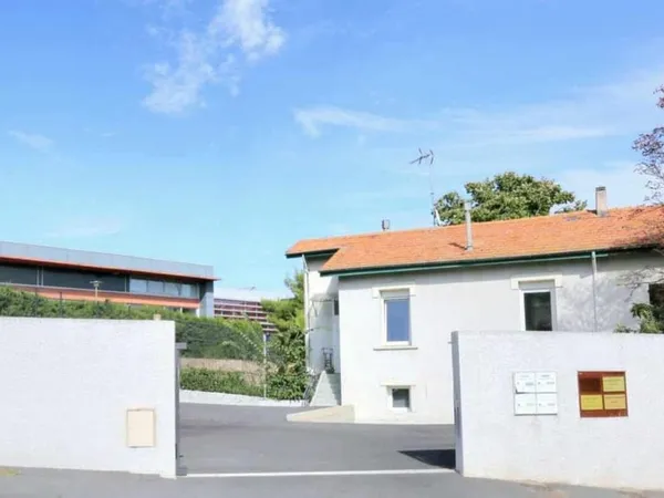 MEUBLE T2 38 M² A BEZIERS (34500) LOYER 500 € EAU ET ELECTRICITE INCLUS