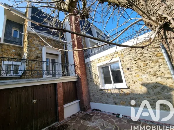 Maison 6 pièces 216 m²