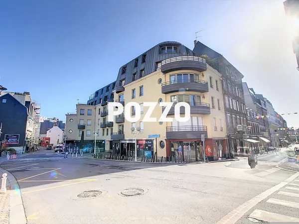 Rare à la vente T3 à 50mètres de la plage avec balcon, parking et cave !!