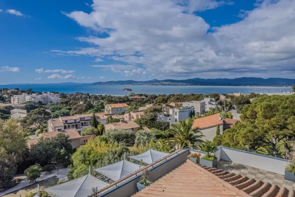 VILLA VUE MER PANORAMIQUE EN VENTE A SAINT RAPHAEL