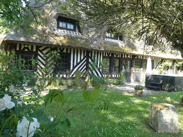 Maison Pont L Eveque + dépendances, pièce billard, 6 ch, 3sdd, 1
