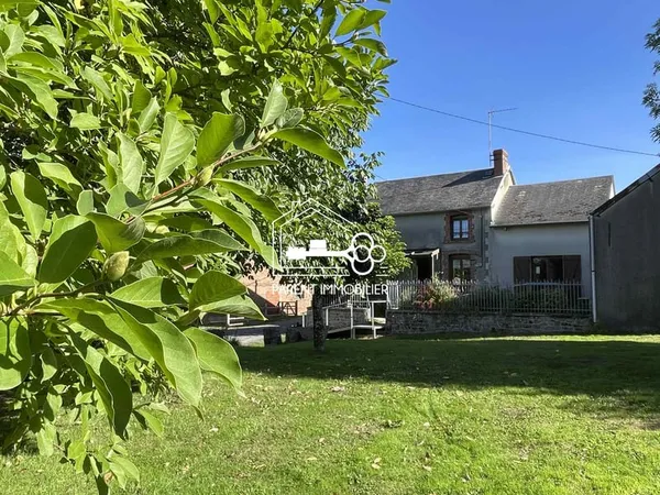 Maison en pierres 108m2 avec jardin Saint-Agnant-de-Versillat