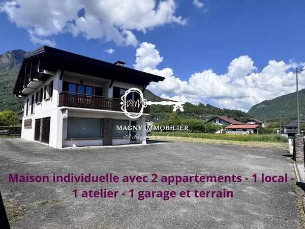 Maison 8 pièces 218 m²