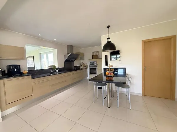 Maison 7 pièces 188 m²