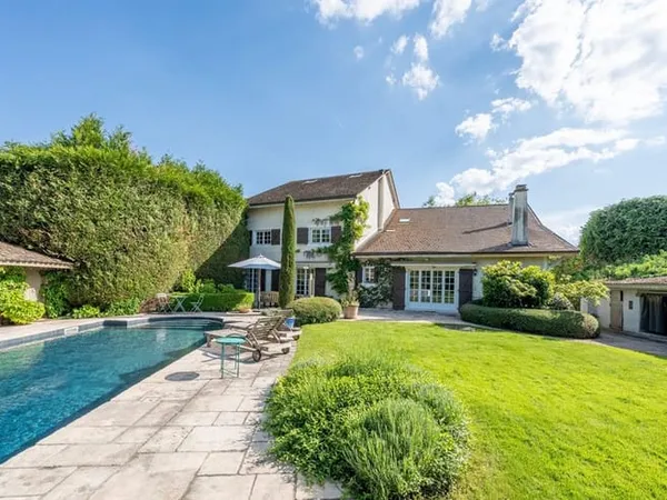 Maison 5 pièces 500 m²