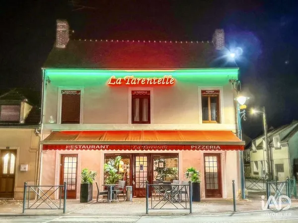 Immeuble commercial 130 m²