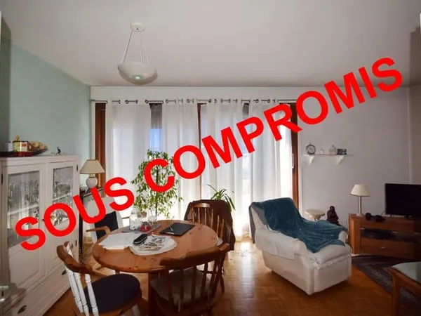 SOUS COMPROMIS - Appartement 3 pièces avec parking et cave proch