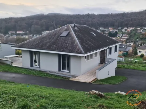 Maison 9 pièces 208 m²