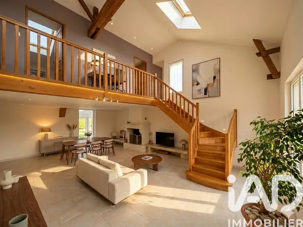 Maison 8 pièces 227 m²