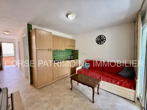 Appartement dans une résidence calme en bord de mer