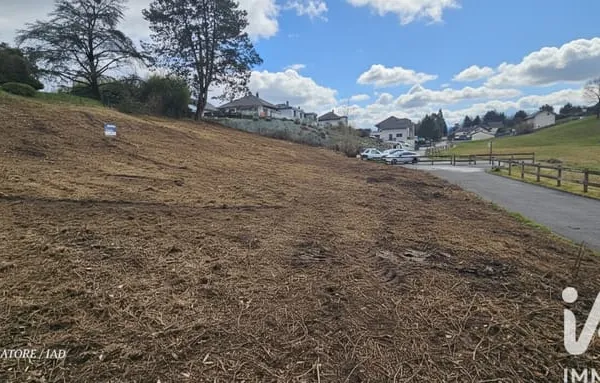 Terrain 600 m²
