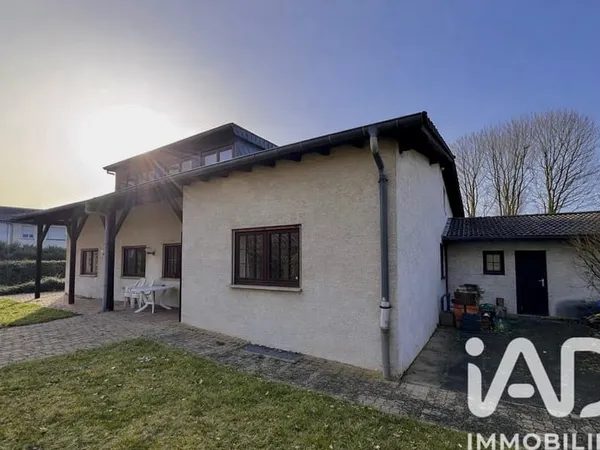 Maison 10 pièces 245 m²