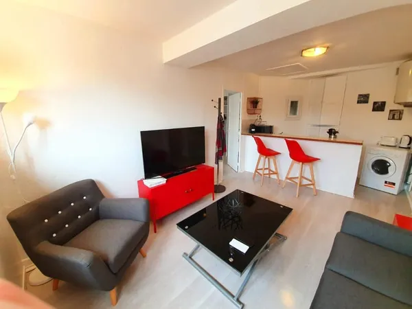A LOUER APPARTEMENT MEUBLE