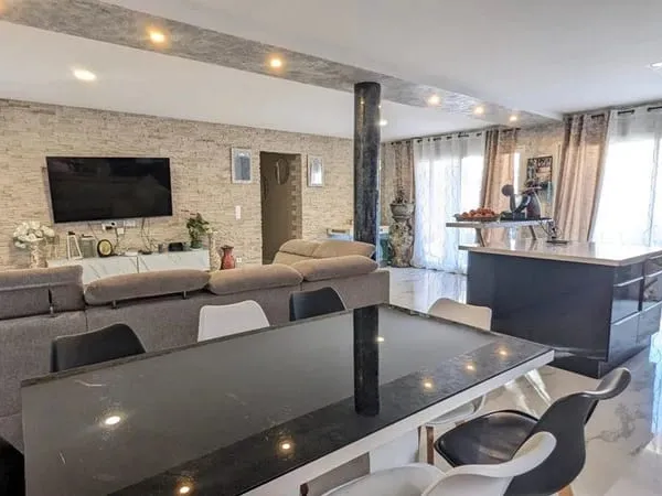 Maison 6 pièces 165 m²