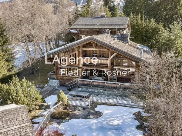 REF 575 : MEGEVE - CÔTE 2000 - BEAU ET CHALEUREUX CHALET