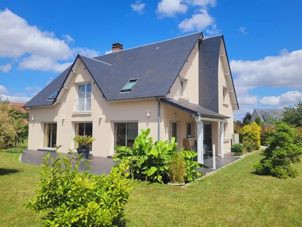 Maison 7 pièces 250 m²
