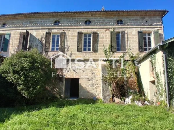 Maison 7 pièces 250 m²