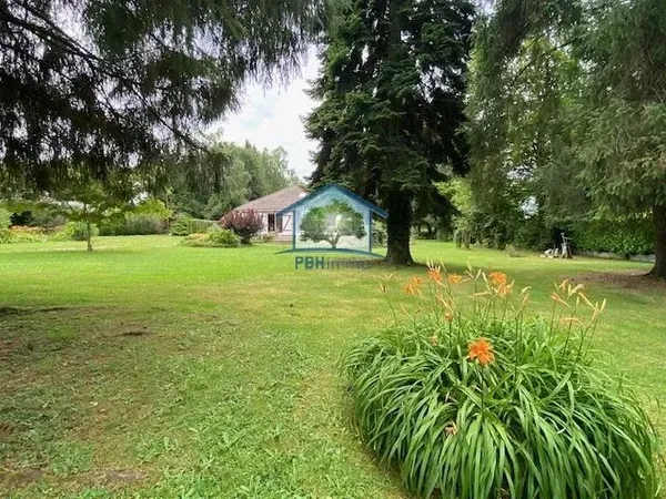 Proche Lyons la Forêt, très bel ensemble immobilier de 140 m2 au sein d'un magnifique parc arboré de