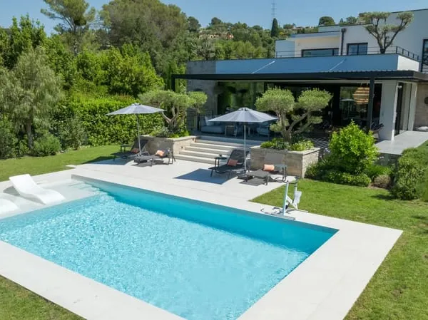 Maison 4 pièces 330 m²