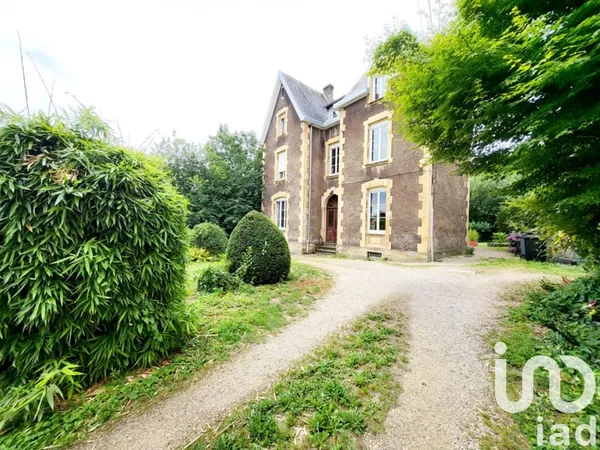 Maison 10 pièces 210 m²