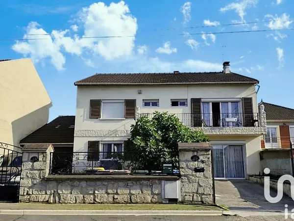 Maison 10 pièces 237 m²