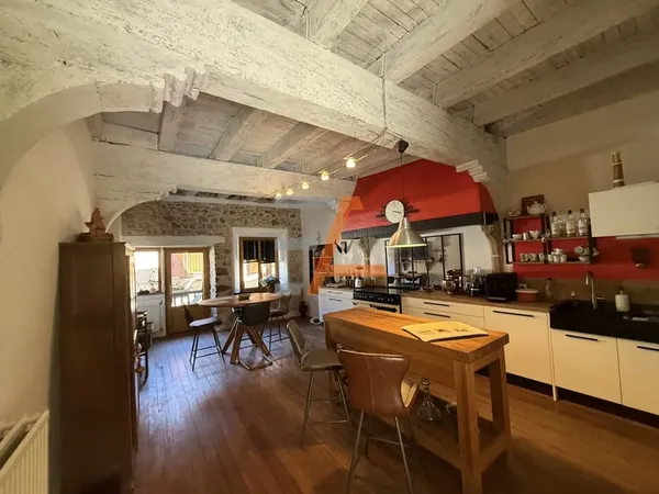 duplex en plein bourg villerest