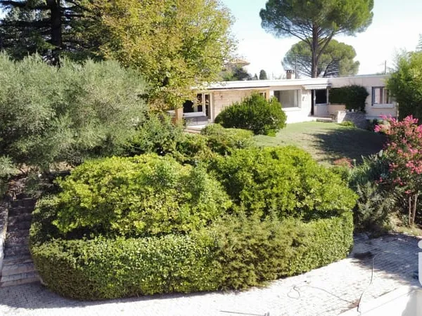 Maison 5 pièces 166 m²