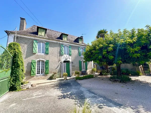 FERME BIGOURDANE avec maison rénovée + dépendances + terrains DEMANDEZ NOUS LA VIDEO