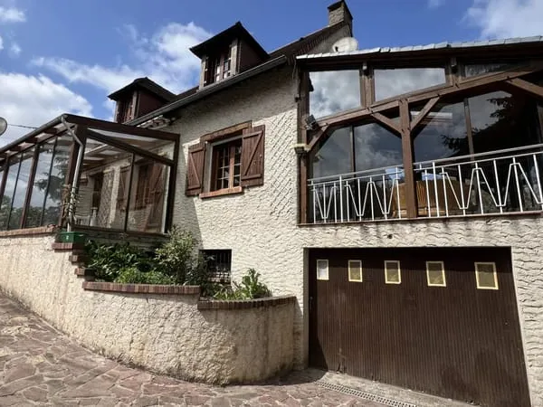 Maison traditionnelle sur sous-sol et 600m2 de parcelle