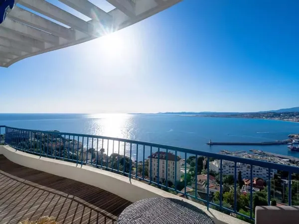 3 chambres - Appartement - Alpes-Maritimes - Vente - 10600
