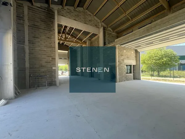 LOCATION MIXTE ACTIVITÉ - BUREAUX DE 380 M2 - ROGNAC