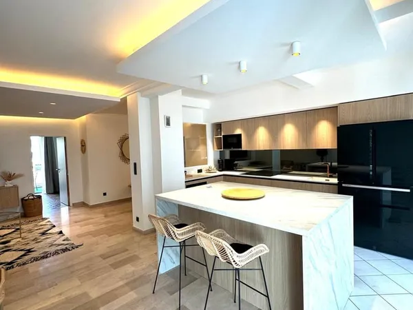 Magnifique T4 rénové dans le Triangle d'Or - Rue Montgolfier