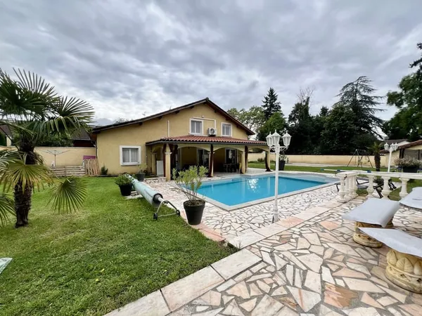 Maison 6 pièces 200 m²